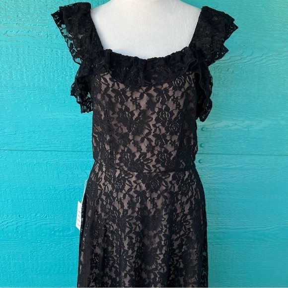 MIA JOY FAIRY GOTH BLACK LACE TIERED RUFFLE DRESS SIZE MEDIUM NWT - Picture 2 of 7